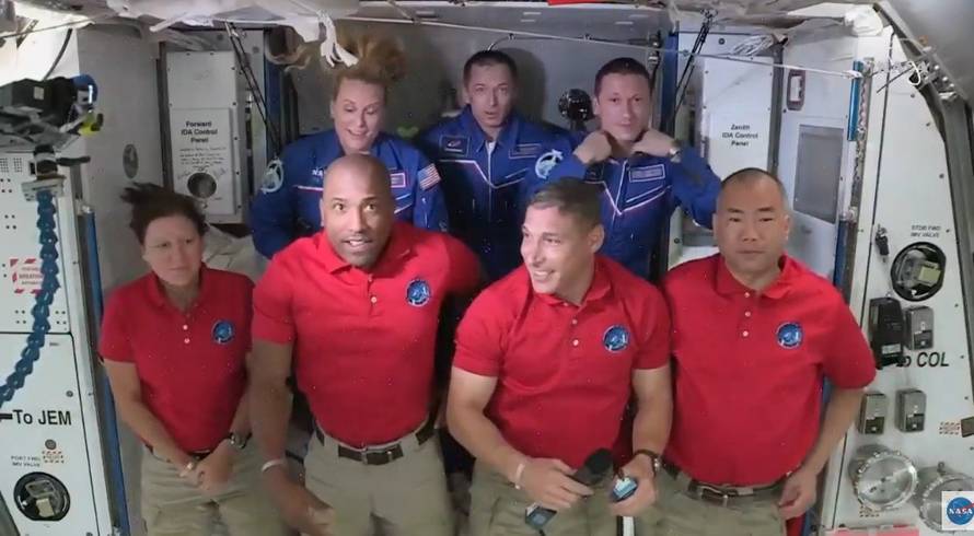 'Zmaj' doveo astronaute na ISS: 'Ovo je bila fantastična vožnja'
