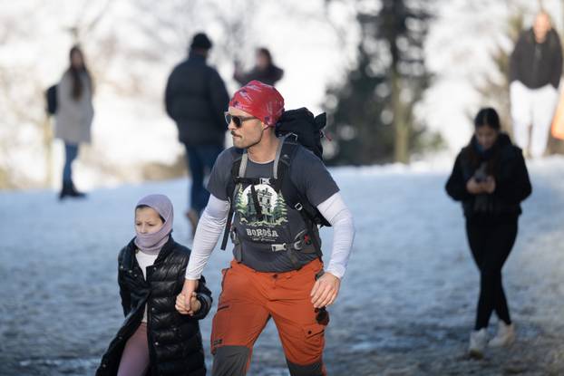 Zagreb: Sunčana nedjelja na Sljemenu 