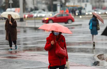 U većini zemlje jaka kiša, a na krajnjem jugu moguća i tuča