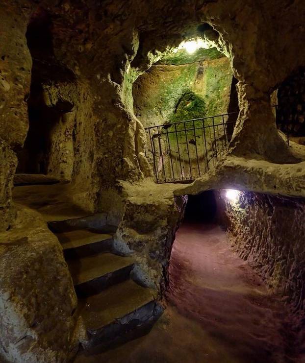 Derinkuyu je najveći podzemni grad svijeta, dubok 85 metara, a u njega stane 20.000 ljudi