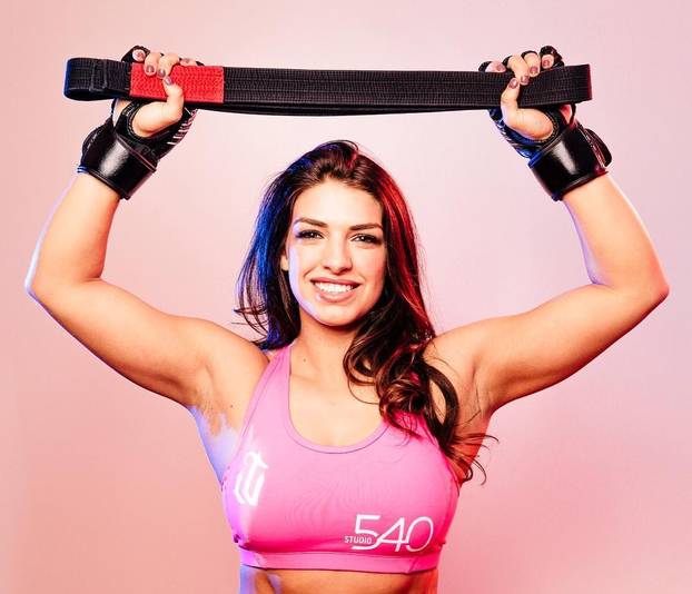 Mama UFC prvakinja: Prije 7 godina rekla je da će joj oko pasa biti pojas. Sad ga ima!