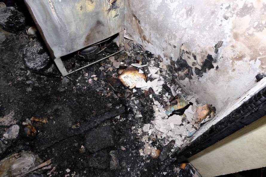 Kuća im je prvo sasvim razorena u potresu, sad je izgorjela: 'Krik nas je probudio usred noći...'