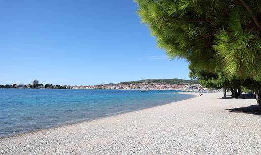 FOTO Stigla jesen, a plaže u Dalmaciji skroz puste i prazne