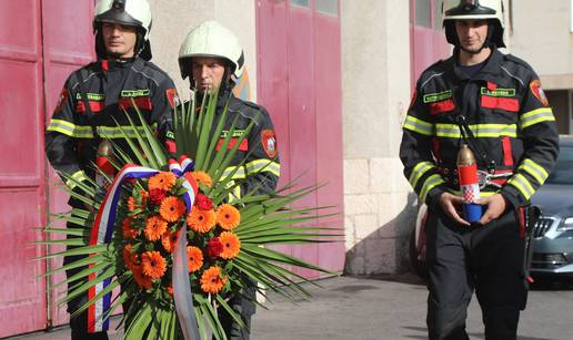 Vatrogasci položili vijence za 16. godišnjicu Kornatske tragedije