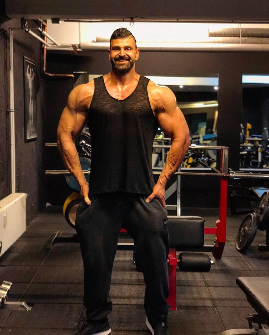 Šokantna smrt bodybuildera (44) iz Njemačke: Srušio se dok je vježbao na traci za trčanje...