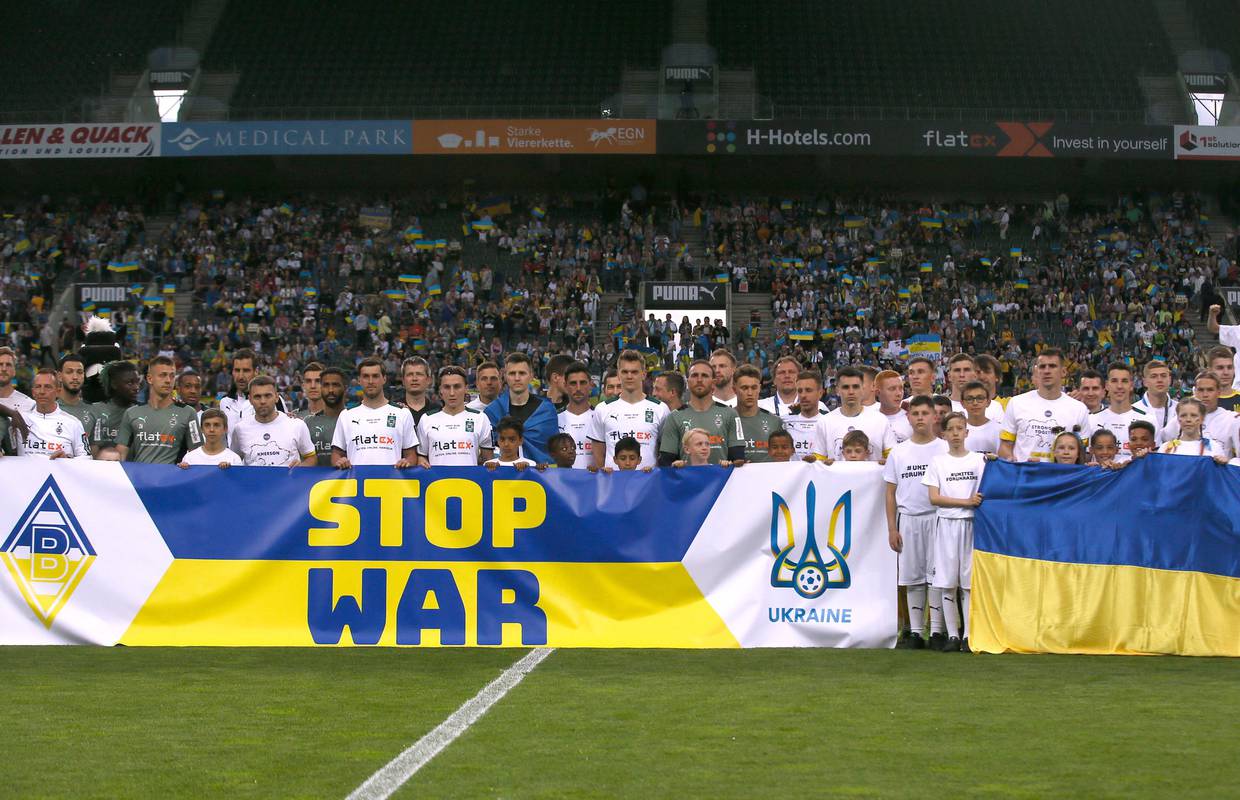 Borussia Park  u ukrajinskom ruhu: Heroji se vratili nogometu
