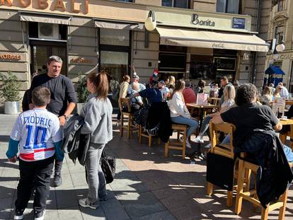 FOTO 'Kockice' i kiltovi ispunili grad: Zagreb prepun navijača!