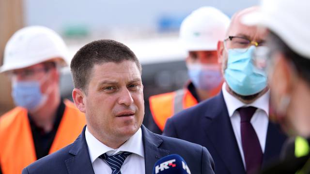 Ministar Oleg Butković: Želimo da Rijeka postane najjača luka u ovom dijelu Jadrana...