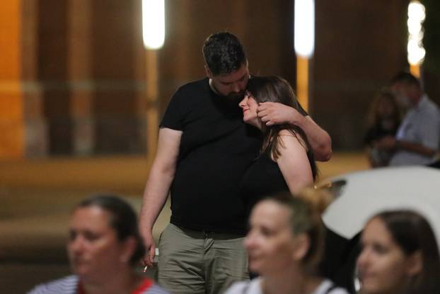 Osijek: Rock bend Echoes zabavljao Osječane na prvom pokretnom koncertu