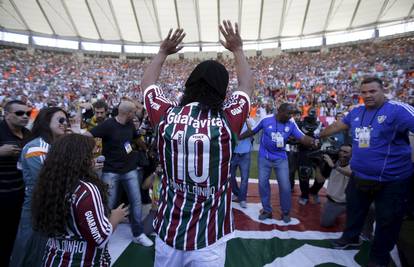 Ronaldinho je kasnio na svoje predstavljanje na Maracani...