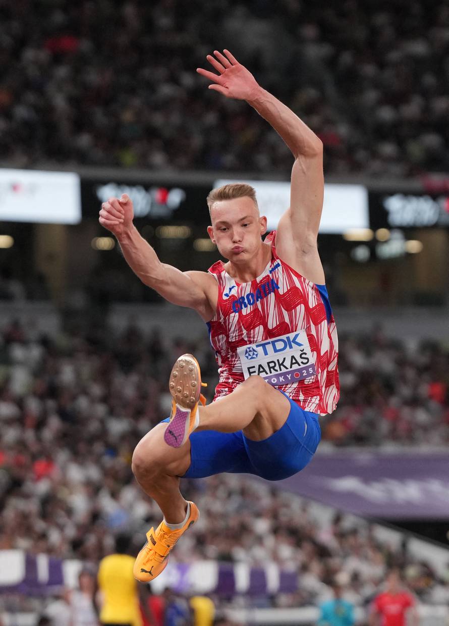 Men's Long Jump Qualification (Groups A & B combined)