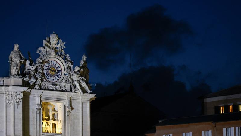 Papa nije izabran tijekom prvog glasovanja. Evo što sada slijedi 16 2025 05 07t191203z 634346716 rc27dea1yt3m rtrmadp 3 pope succession