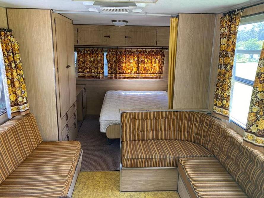 Transformirali karavan u dom iz snova: Sve što vidite, naučili smo napraviti - preko videa