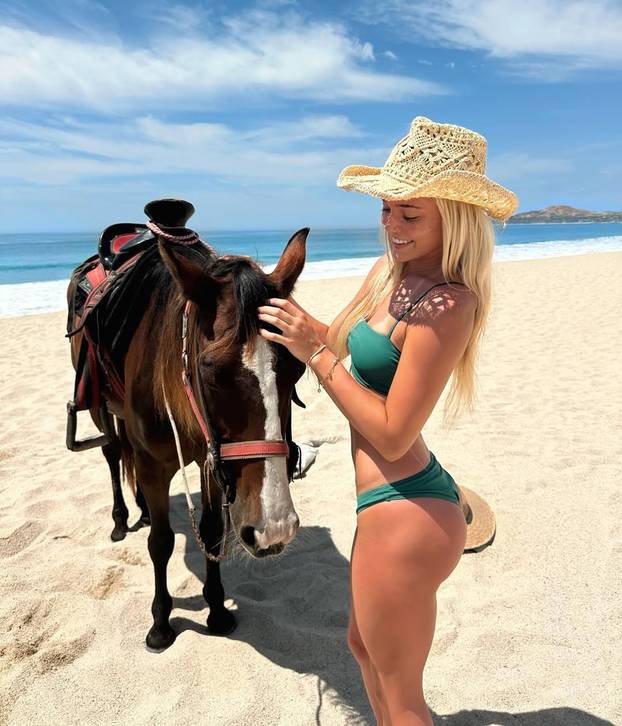 Ovih 10 instagramuša putuje i skakuće u bikinijima samo kako bi vam servirale ove fotke...
