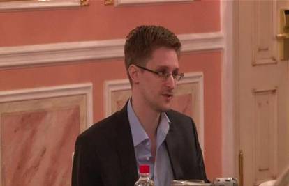E. Snowden je u Moskvi dobio nagradu bivših agenata CIA-e 