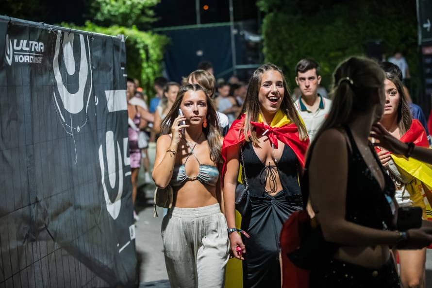 Split - DJ Vini Vici.