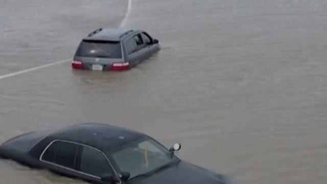 Apokaliptične scene iz Kalifornije: Dronom snimio potopljene aute nakon poplava