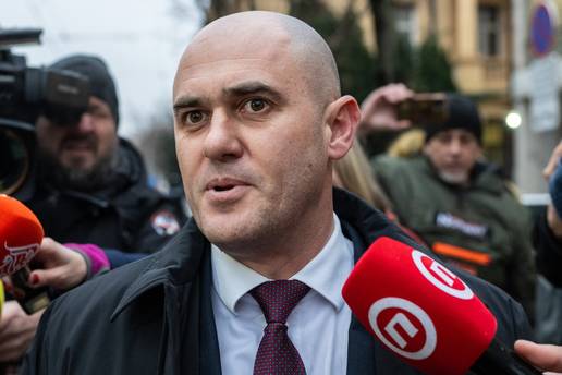 Dabro bi oti&scaron;ao iz Sabora, ali uz uvjet. Plju&scaron;te reakcije: 'Pomalo sve sli&ccaron;i na &scaron;panjolske sapunice'