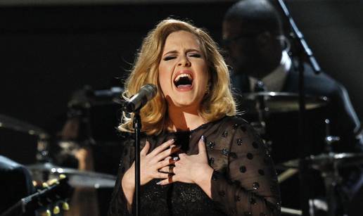 Adele u 00:07 sati predstavila singl 'Skyfall' za film o Bondu