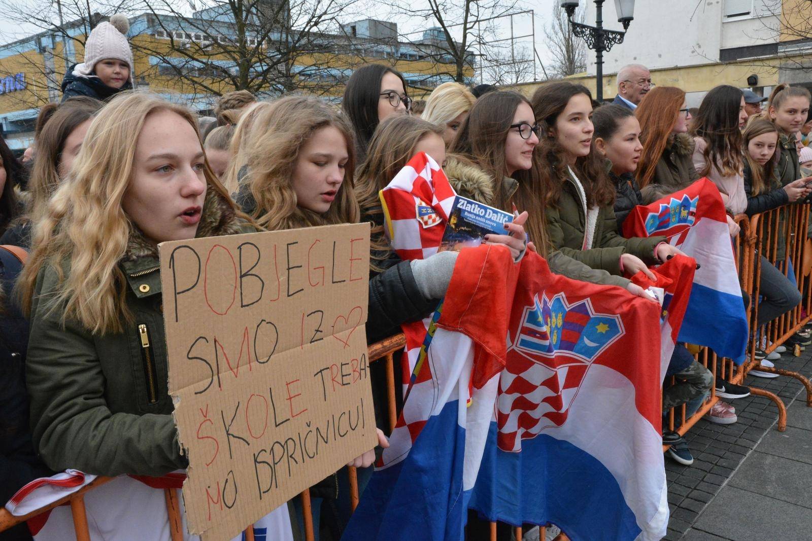 Slavonski Brod: Mario Mandzukic, Ivan Rakitic i Ivica Olic dobili spomen ploÄe na gradskom korzu