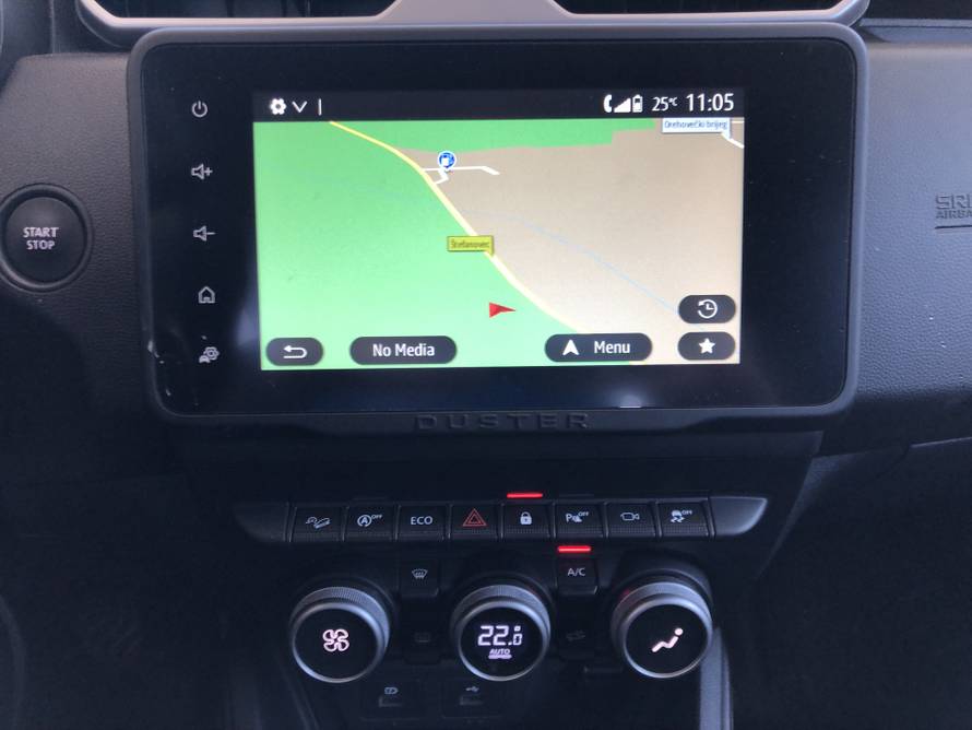 Dacia Duster na testu: Ovaj auto s razlogom je prodajni hit, a može biti i solidan terenac