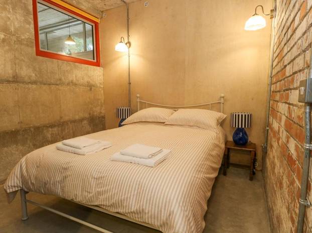 FOTO Od vojarne do top destinacije: Pogledajte kako je ratni bunker postao dom za odmor