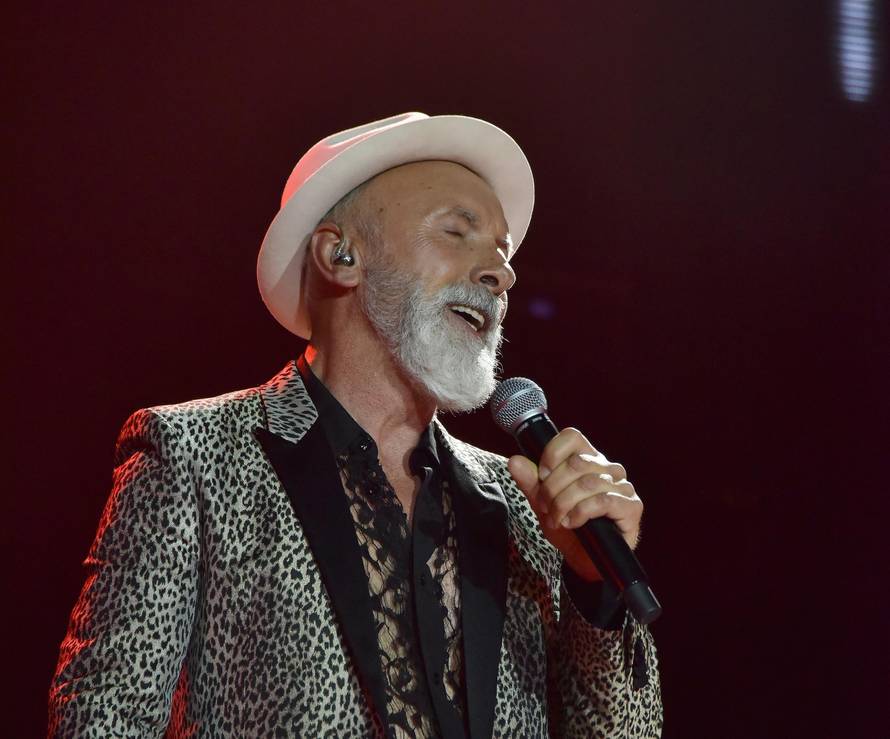 Dino Merlin suprugu je oteo od roditelja pa živio u siromaštvu