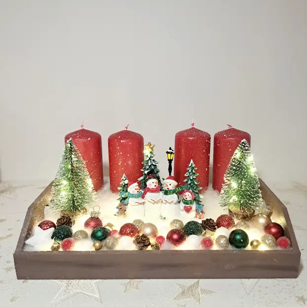 Naši umjetnici i dizajneri nude ukrase za Božić: Šalice se zlate, a vezeni vijenci su najtraženiji