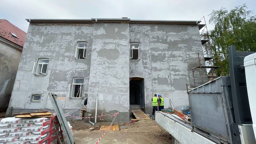 Ljudi za ljude pokrenuli obnovu Kuće za kulturu i mlade u Glini: 'Ovo je za sve ljude dobre volje'