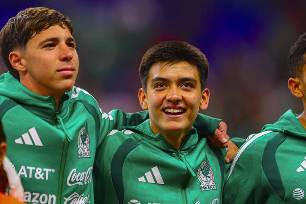 Soccer: MexTour-Paraguay at Mexico