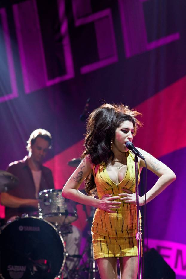 London: Amy Winehouse prona?ena mrtva u svom domu