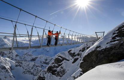 Samo za hrabre: Najviši viseći most u Europi je na čak 3041 m
