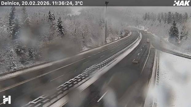 Pogledajte fotografije s kamera HAK-a, snijeg pada i u Zagrebu