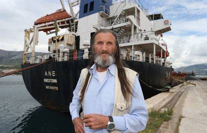 Jedini mornar: Savo (65) će sam na brodu dočekati Božić