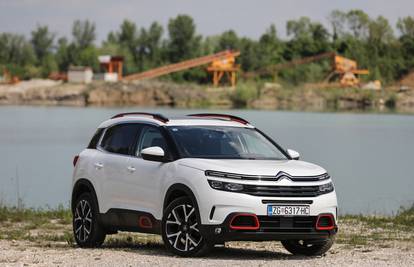 C5 Aircross na testu: Velik je, svojeglav, udoban i luksuzan