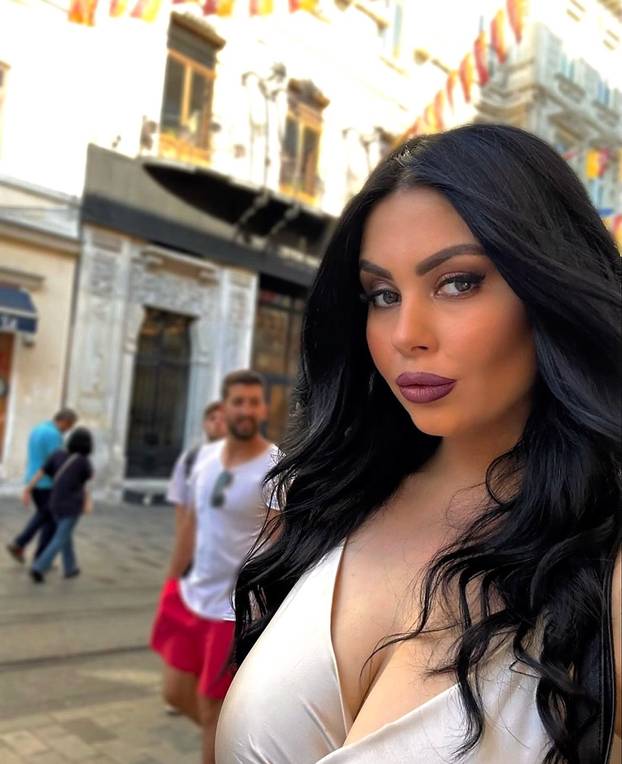 Bosanska novinarka 'privela' i Henryja: Navijam za Hrvatsku i Srbiju. Privatno držim za sebe