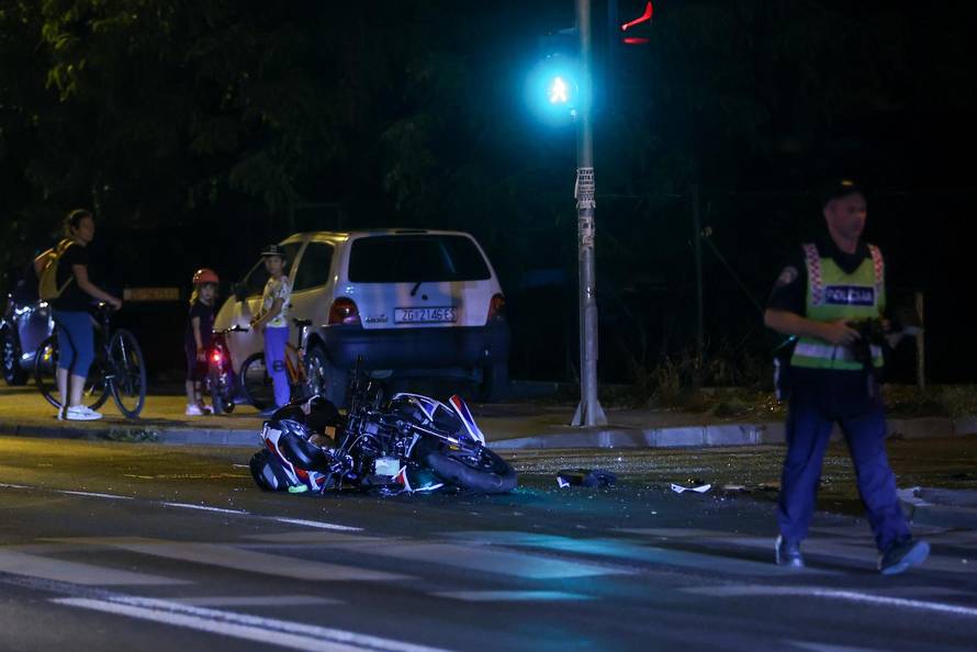 Teška prometna nesreća u centru Zagreba: Sudarili se kombi i motocikl