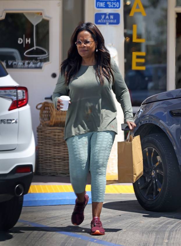 *EXCLUSIVE* Oprah Winfrey and Maria Shriver hit the gym and check business projects in Santa Barbara* *WEB MUST CALL FOR PRICING**