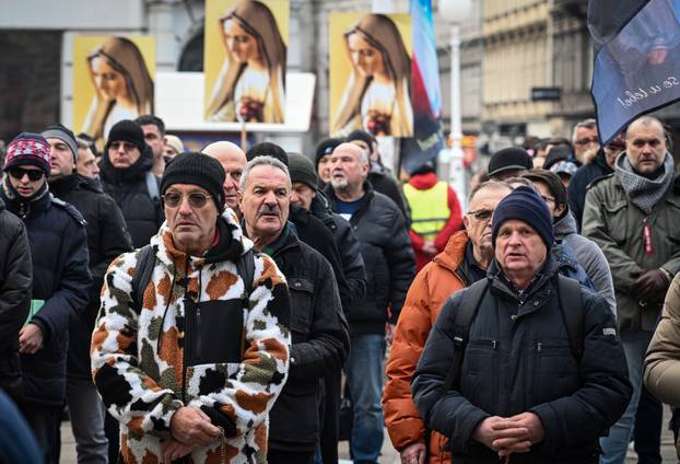 Zagreb: Muškarci i ove subote u molitvi krunice na glavnom Trgu