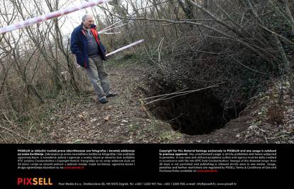 Mještani u strahu: Usred šume otvorila  se rupa duboka 10 m 