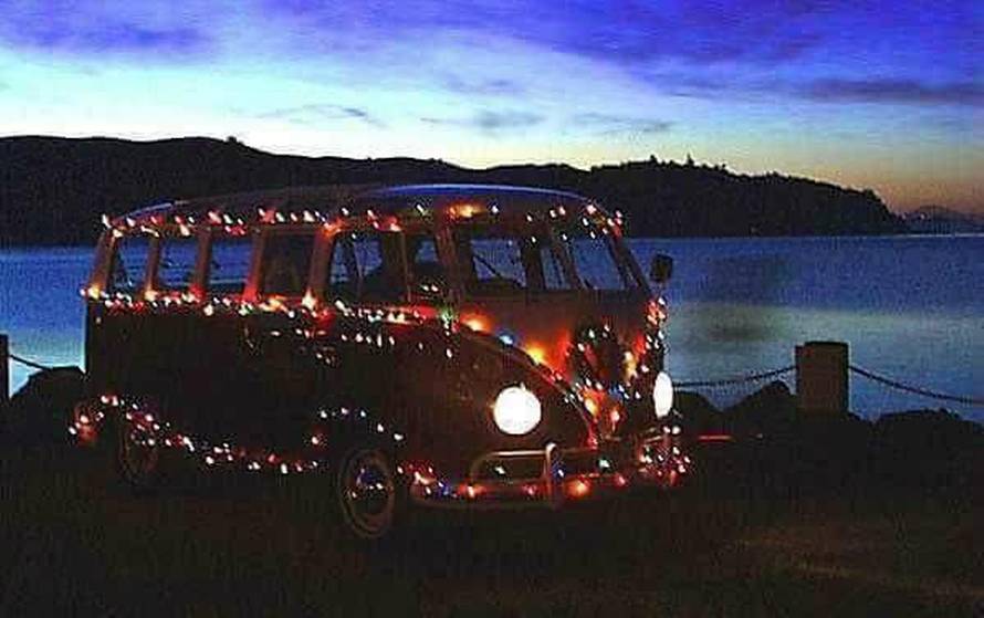 Retro doček Nove godine i uživanje u Metropolis klubu