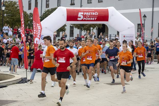 Osijek: Humanitarna utrka "Pretrči 5 za Pokret"