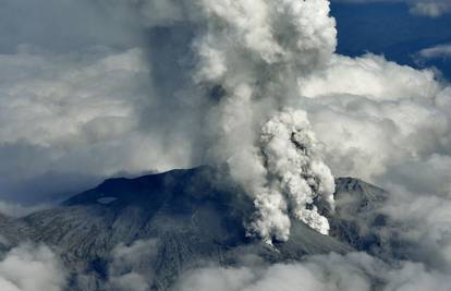 Japan: Eruptirao vulkan blizu Tokija, osmero ljudi ozlijeđeno