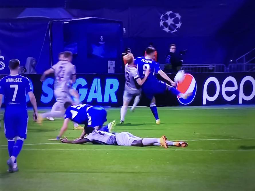 ANKETA Je li Dinamu trebao biti priznat gol Brune Petkovića?