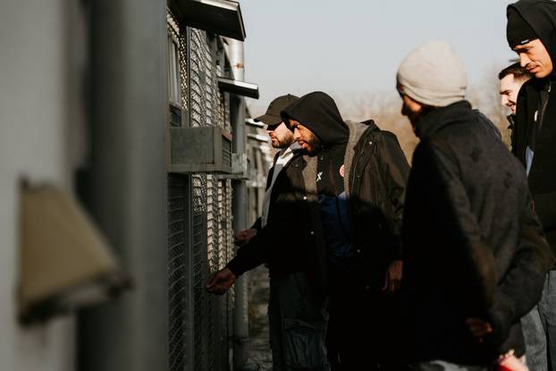 FOTO Igrači Cibone darovali su njuškice u Dumovcu i u vrijeme blagdana pokazali veliko srce