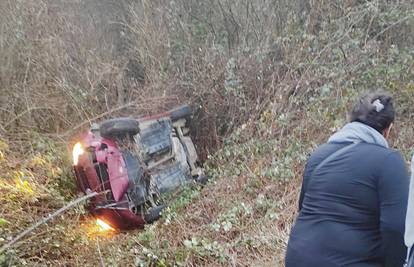 Pijan je autom u Sisku pokupio dvije pješakinje: U nesreći je teže ozlijeđena i putnica u autu