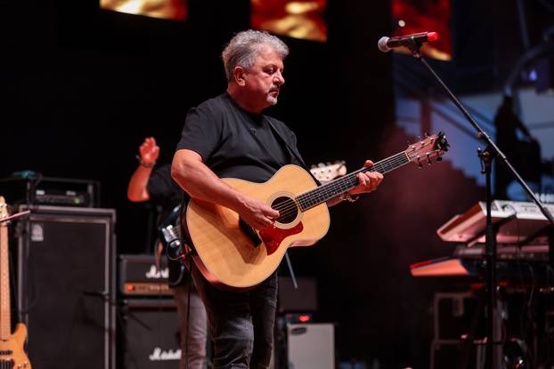 Frankfurt: Hrvatska noć u Suwag Energie Areni