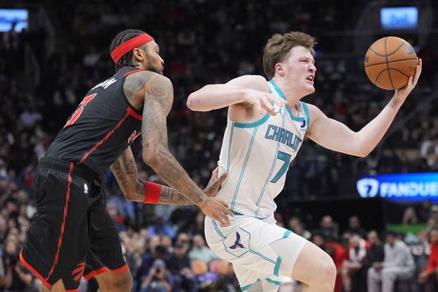 NBA: Charlotte Hornets at Toronto Raptors