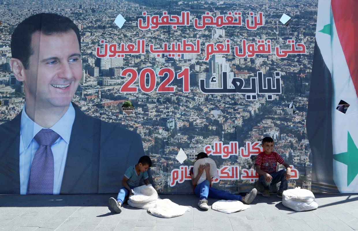 Sirijci izlaze na predsjedničke izbore: Asad bi trebao pobijediti