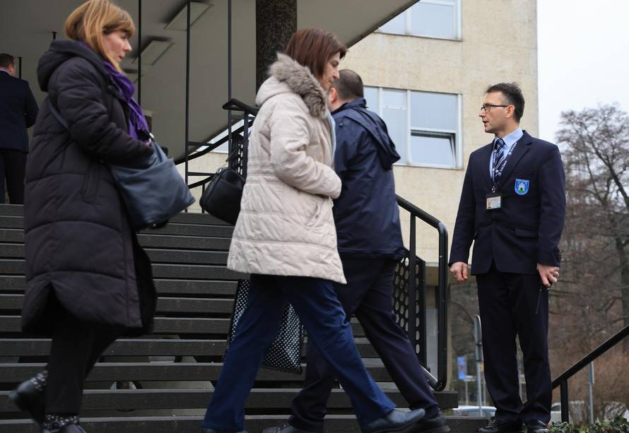 Zagreb: Evakuacija Gradskog poglavarstva zbog dojave o eksplozivnoj napravi